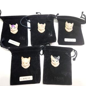 Bundle of 5 Cat Broaches/ Pins